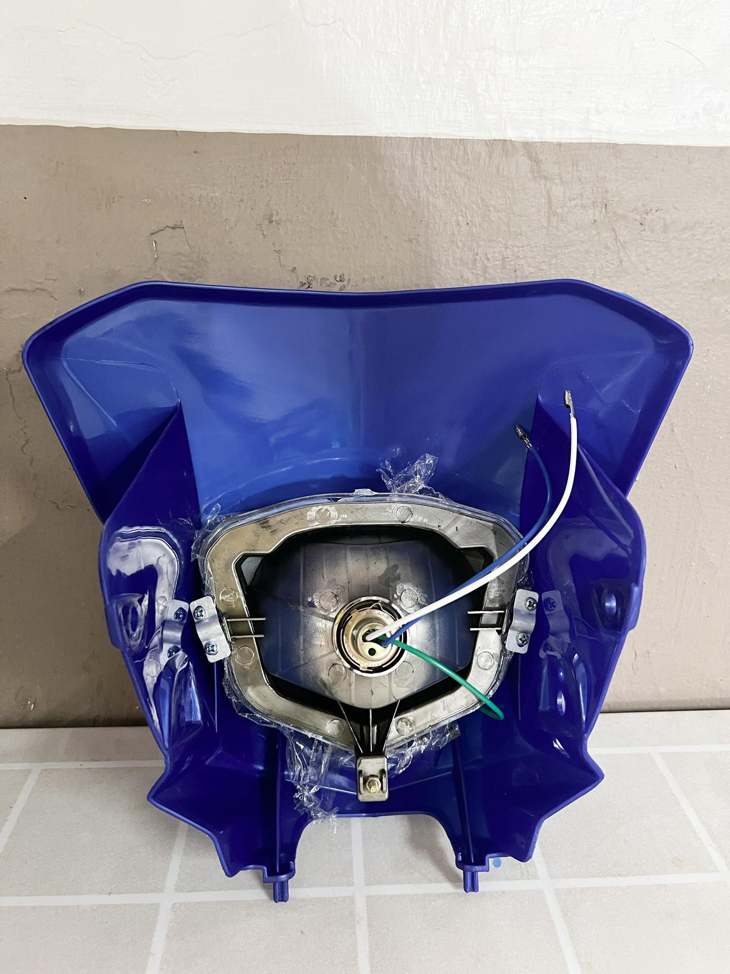 Headlight XRM Trinity H008