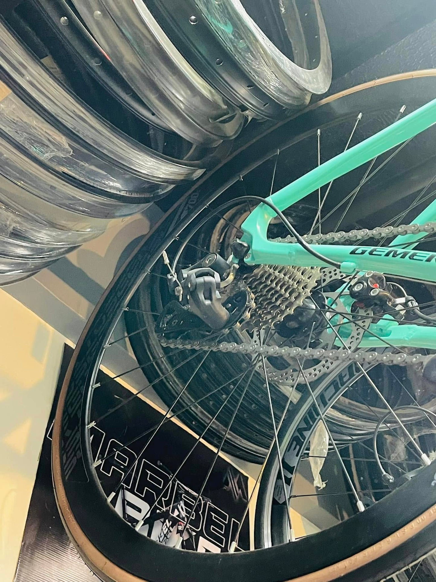 Toseek Gemira - road bike