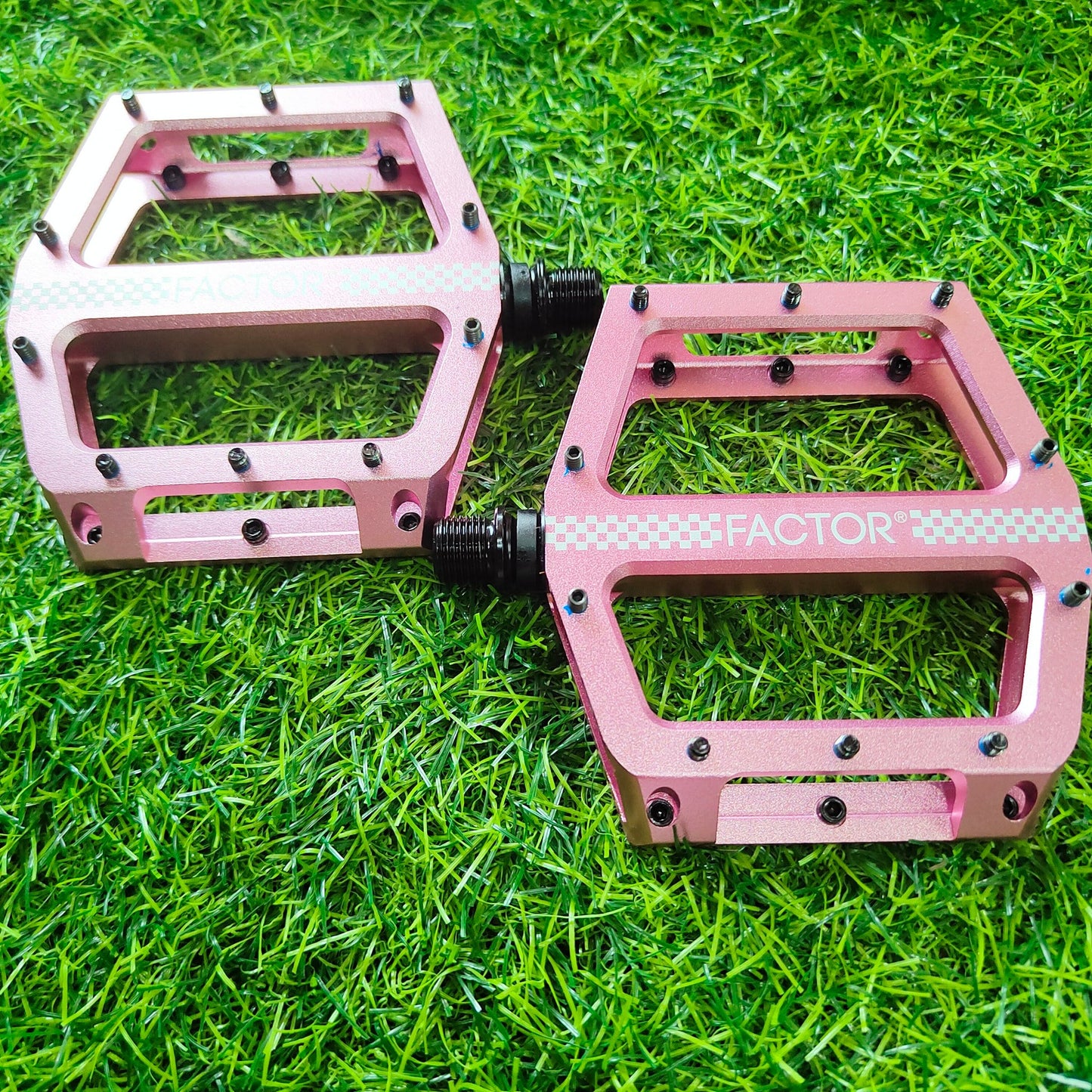 FACTOR BAKE PEDALS