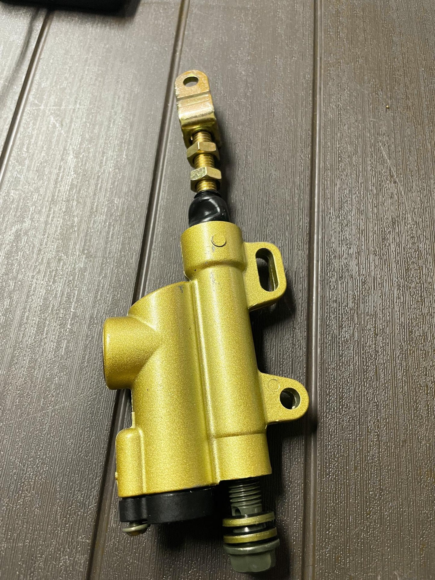 Rear Universal Pump