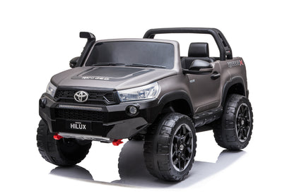 Toyota Hilux Rugged, 4x4 4WD Remote Toy Car- DKHL850 with free bike