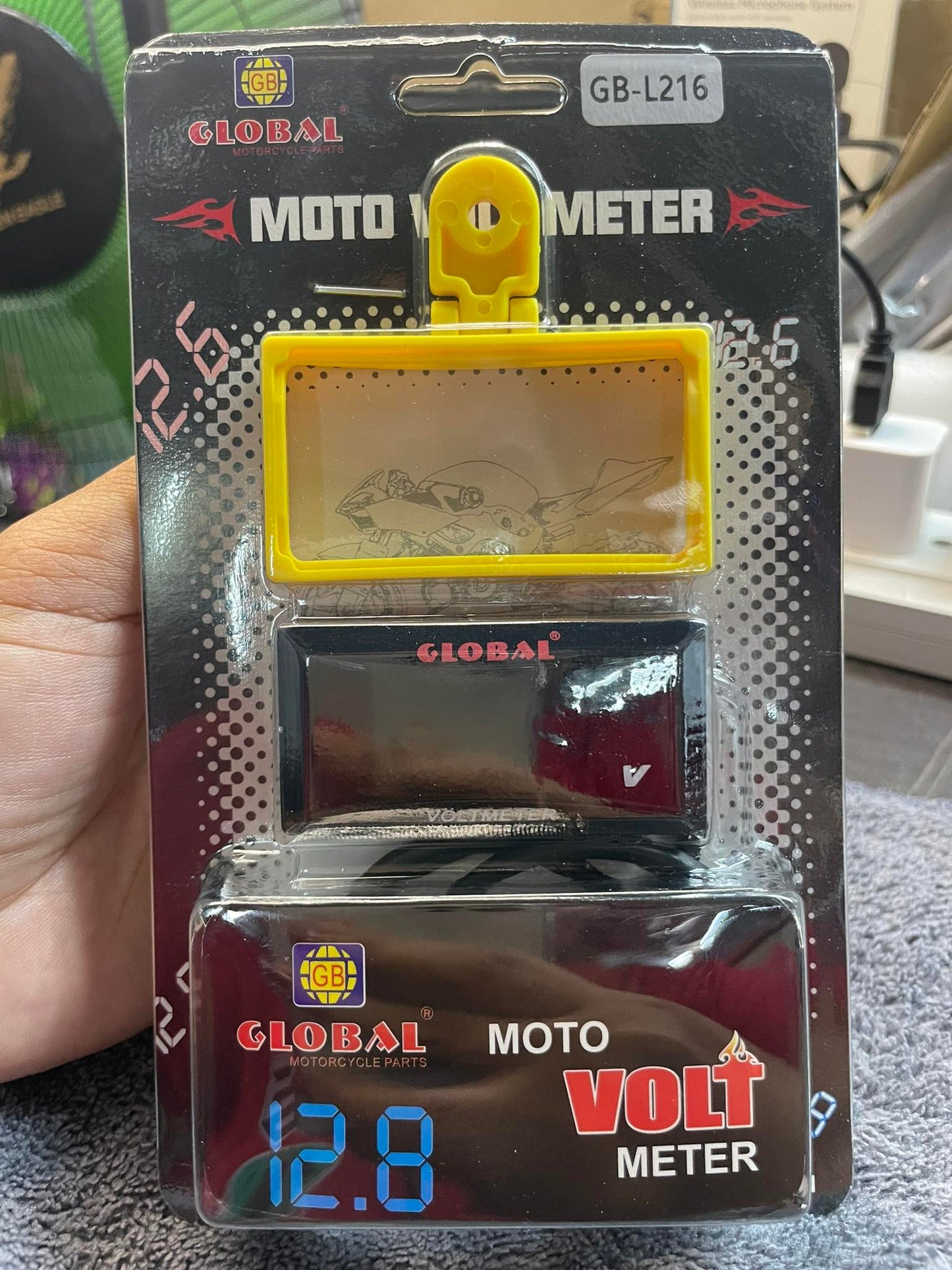 Voltmeter w/ Mounting Bracket