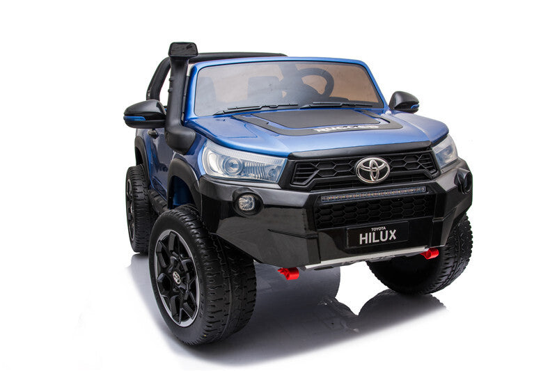 Toyota Hilux Rugged, 4x4 4WD Remote Toy Car- DKHL850 with free bike